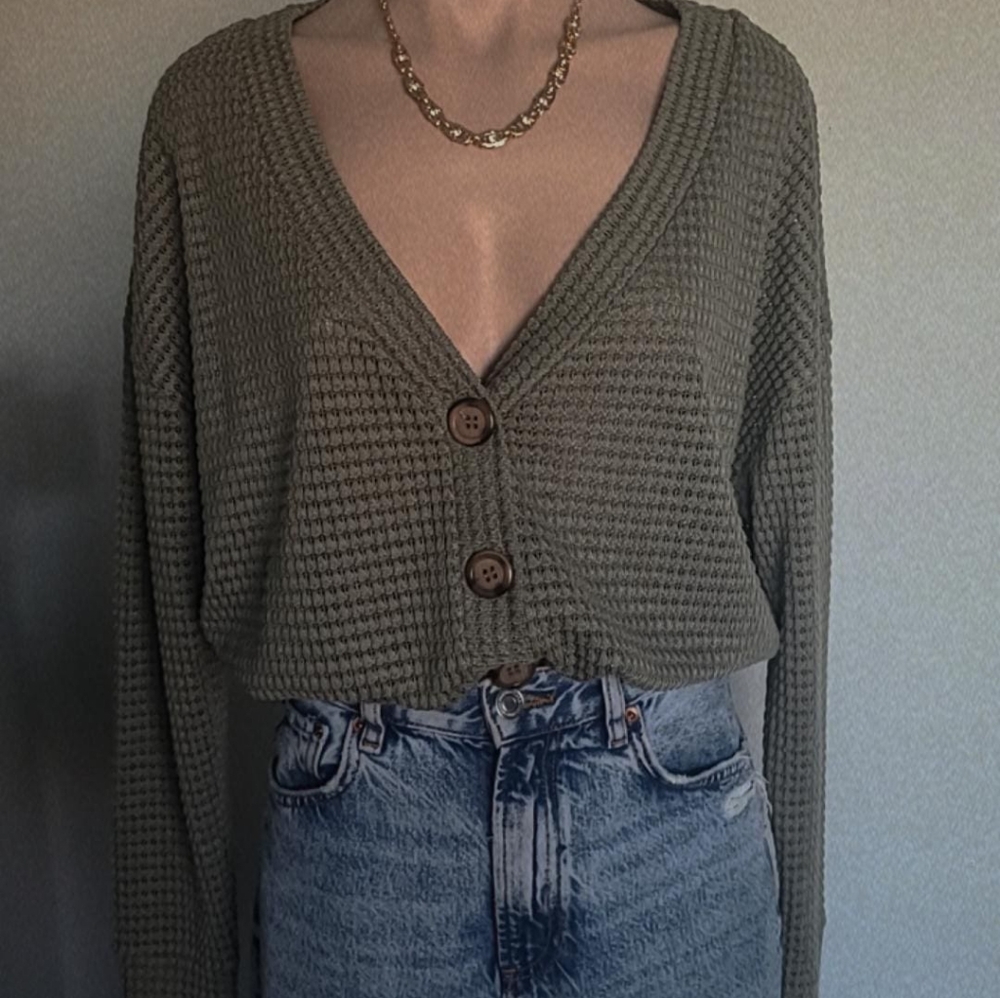 🆕️Let's stay in Collection// Green Cardigan - Picture 7 of 7